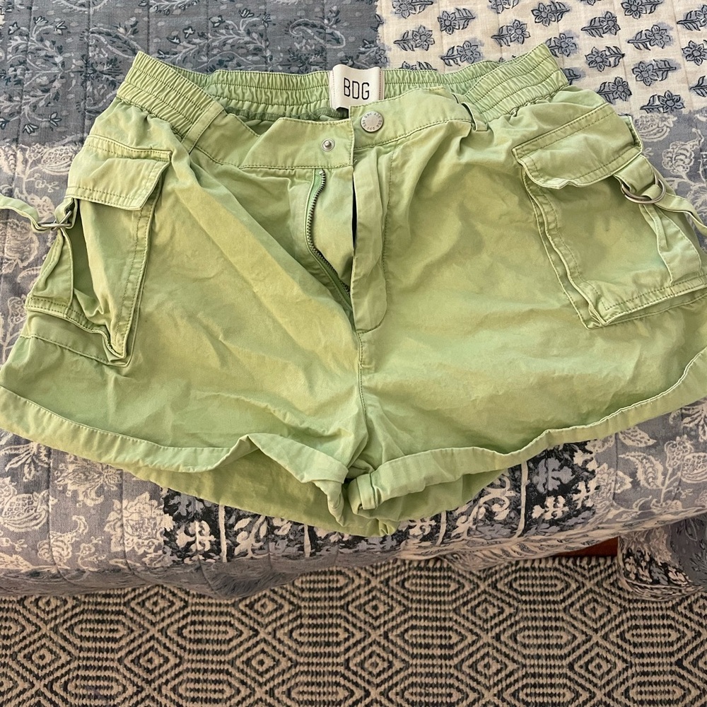 BDG green apple 🍏 cargo shorts